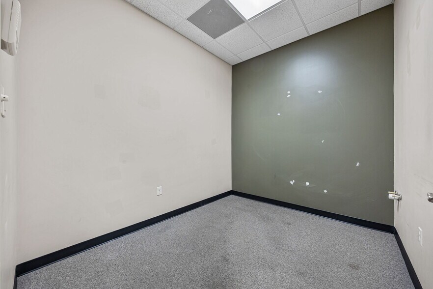 More Photos Of 14522 University Point Pl, Tampa Medical For Sale