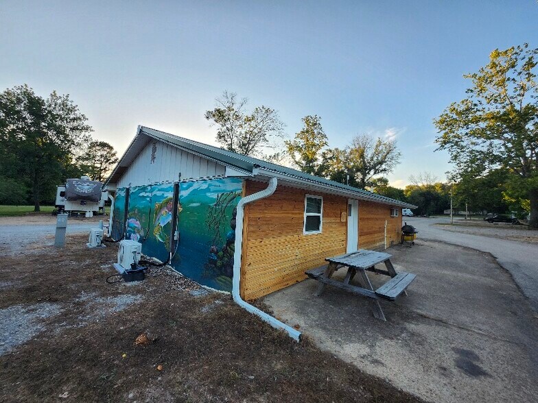 More Photos Of 469 River Rd, Lakeview Trailer Camper Park For Sale
