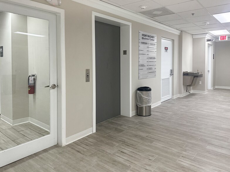 More Photos Of 6709 Ridge Rd, Port Richey Medical For Lease