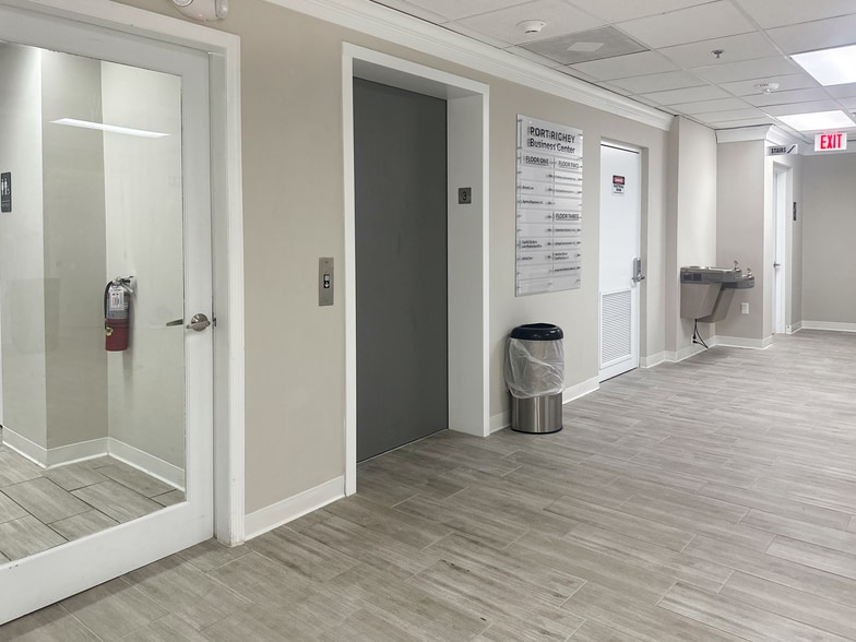 More Photos Of 6709 Ridge Rd, Port Richey Medical For Lease
