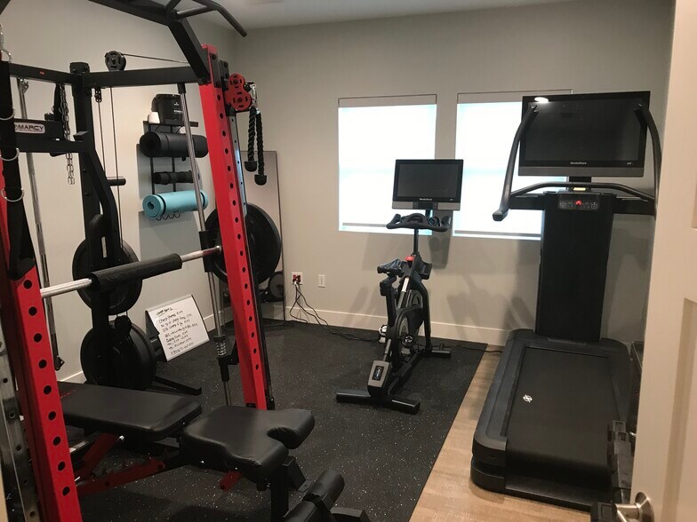 More Photos Of 32270 Dunlap Blvd, Yucaipa Contractor Storage Yard For Sale