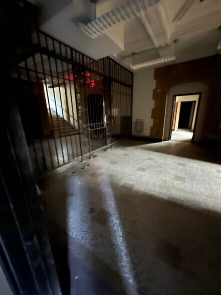 More Photos Of 95 Court St, Binghamton Office Residential For Sale