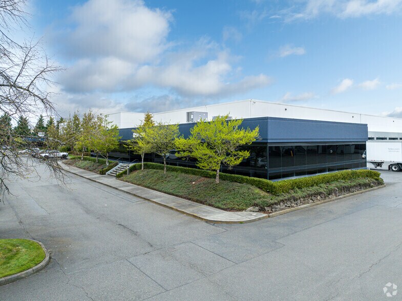 More Photos Of 21318-21420 64th Ave S, Kent Warehouse For Lease