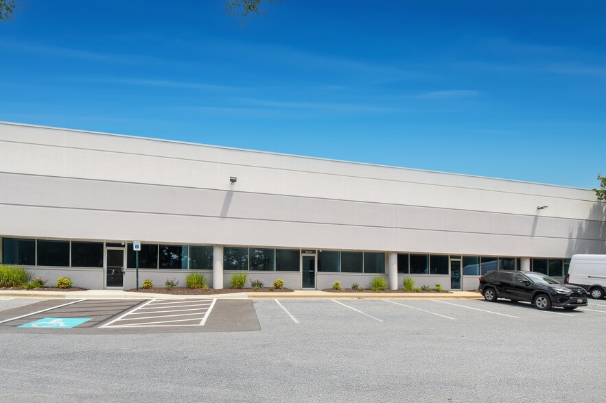 More Photos Of 810 Oregon Ave, Linthicum Unknown For Lease