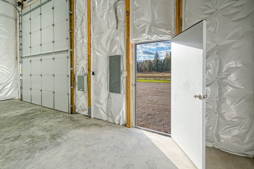 More Photos Of 176 Hill Rd, Bigfork Light Manufacturing For Sale