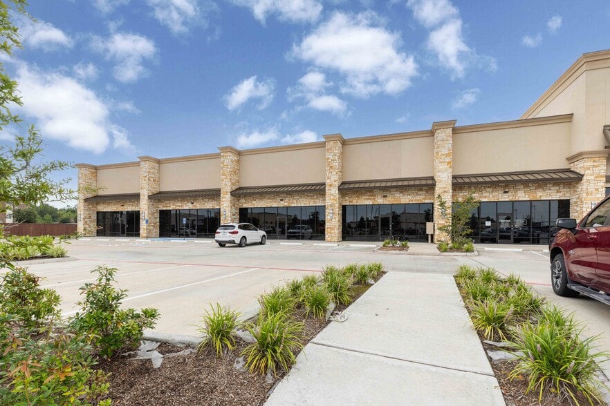 More Photos Of 11508 Pearland Pky, Houston Storefront Retail Office For Lease
