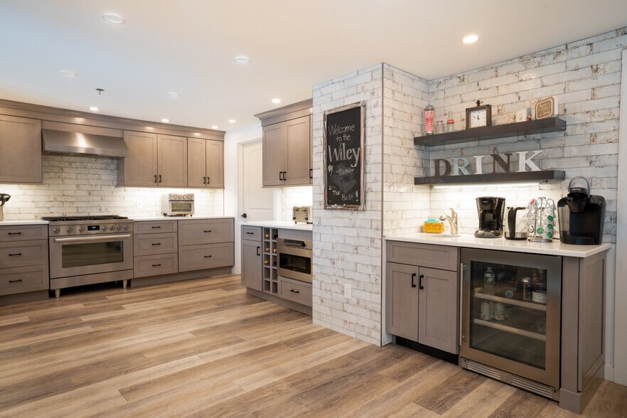 More Photos Of 2759 Vt Rt 11, Peru Hotel For Sale