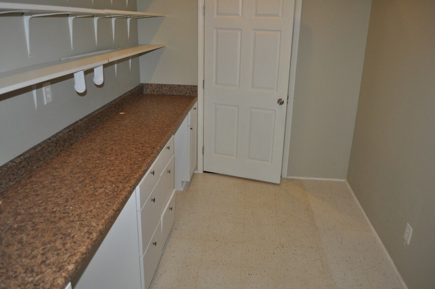 More Photos Of 4330 S Lee St, Buford Medical For Lease