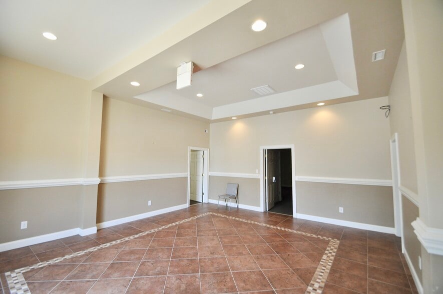 More Photos Of 700B Cromwell Dr, Greenville Office For Lease