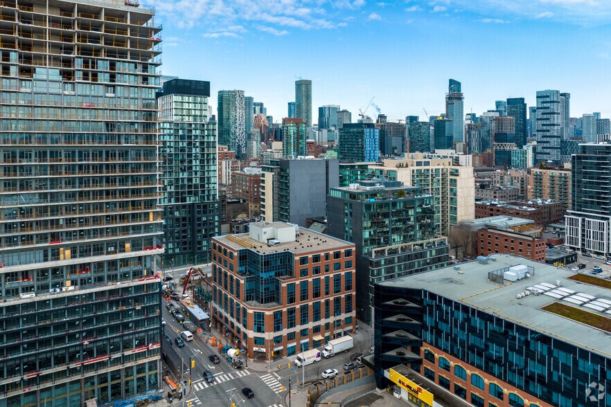 More Photos Of 184 Front St E, Toronto Office For Lease