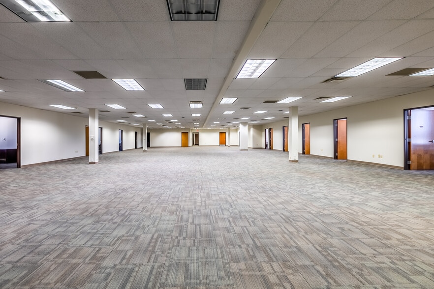 More Photos Of 9330 Amberton Pky, Dallas Office For Lease