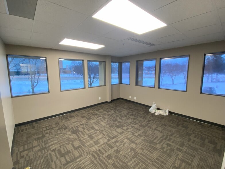 More Photos Of 300 3rd Ave SE, Rochester Medical For Sale