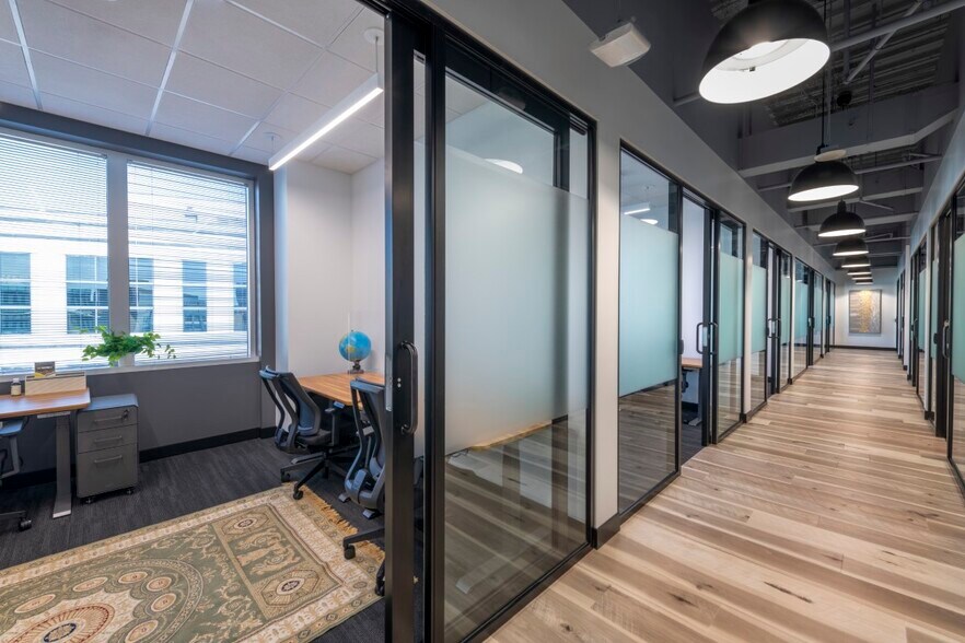 More Photos Of 2300 Wilson Blvd, Arlington Coworking Space