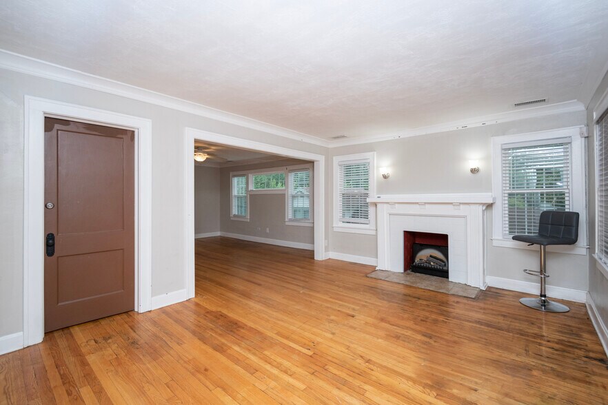 More Photos Of 5331 Charlotte St, Kansas City Apartments For Sale