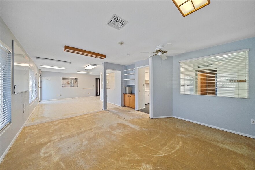 More Photos Of 4242 McIntosh Ln, Sarasota Storefront Retail Office For Sale