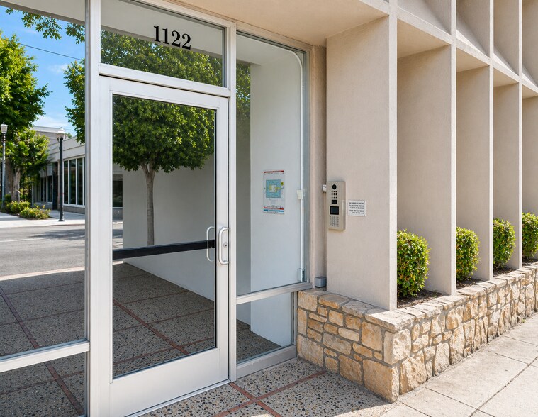 More Photos Of 1122 S Robertson, Los Angeles Office For Lease
