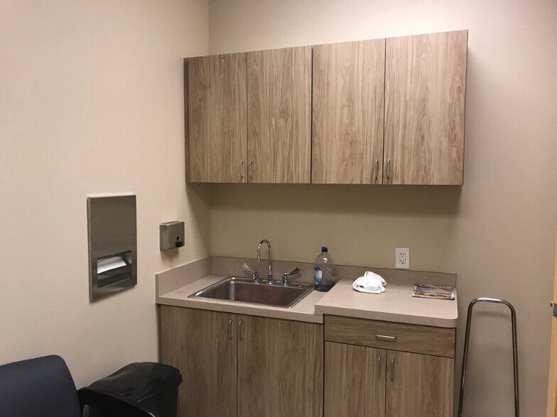 More Photos Of 6840 Peachtree Industrial Blvd, Atlanta Medical For Lease