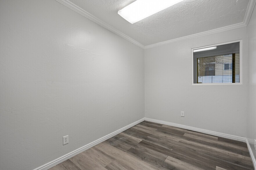 More Photos Of 9386 S Redwood Rd, West Jordan Office For Lease