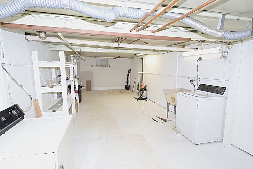 More Photos Of 220 Main St E, Ashland Office For Sale