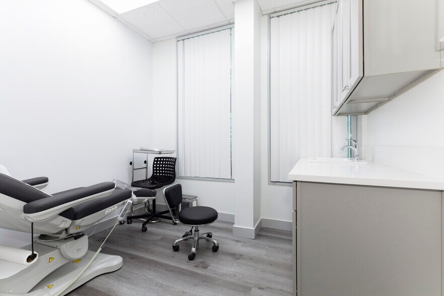 More Photos Of 350 W Arden Ave, Glendale Office For Lease