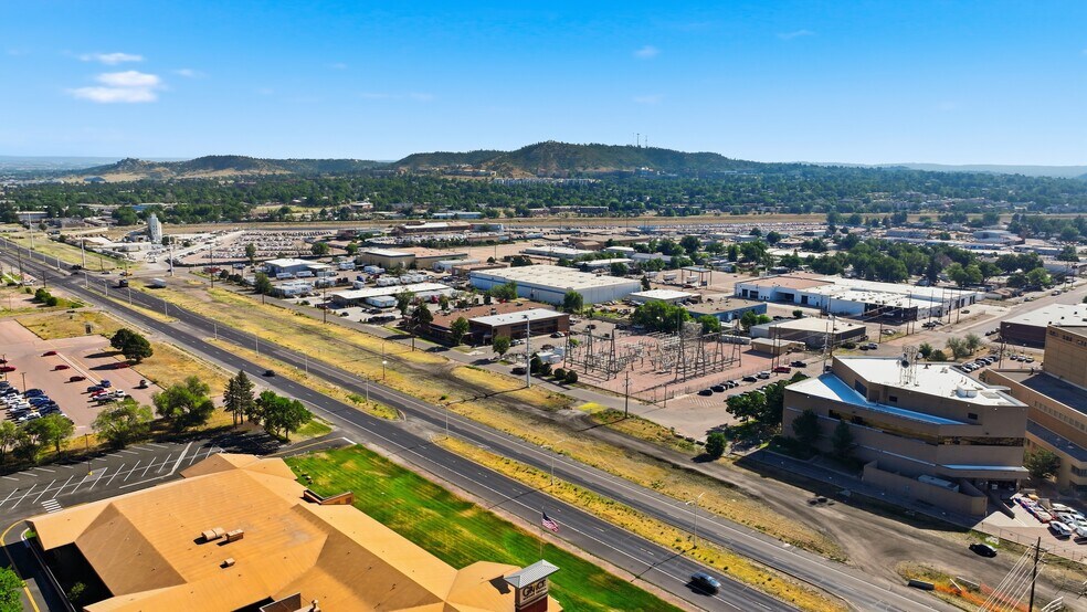 More Photos Of 3450 N Nevada Ave, Colorado Springs Flex For Lease