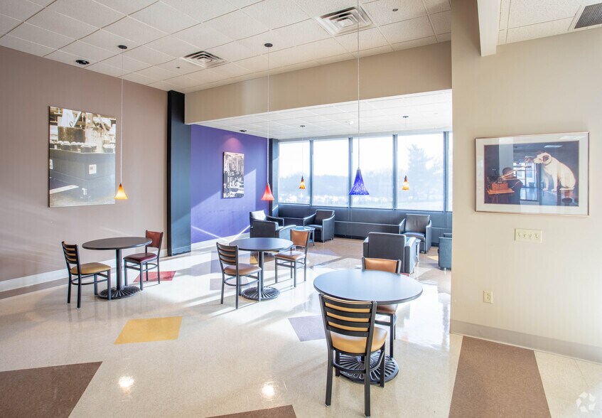 More Photos Of 1004 New Holland Ave, Lancaster Unknown For Lease