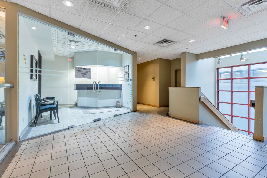 More Photos Of 1120 Westwood St, Coquitlam Office For Sale