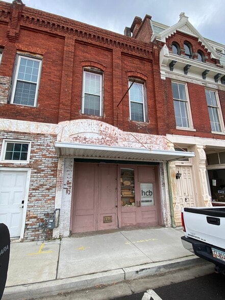 More Photos Of 220-222 6th St, Augusta Storefront Retail Residential For Sale