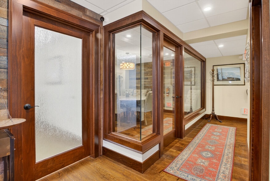 More Photos Of 750 Washington Rd, Mt Lebanon Apartments For Lease
