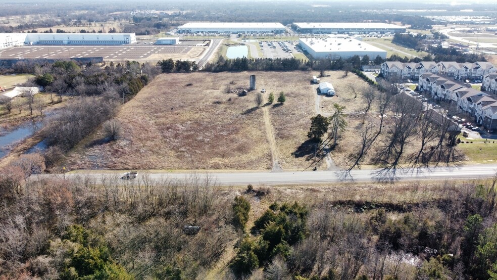 More Photos Of 2917 Elam rd, Murfreesboro Distribution For Lease