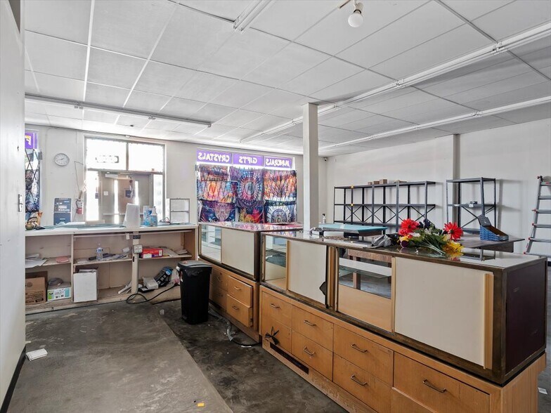 More Photos Of 1480 S State St, Salt Lake City Storefront For Sale