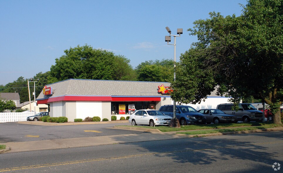 More Photos Of 1700 Princess Anne St, Fredericksburg General Retail For Sale