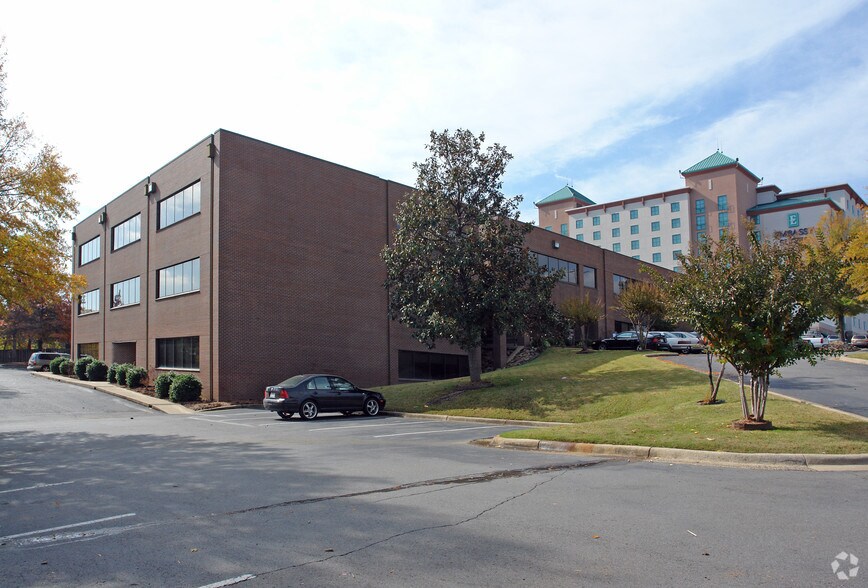 More Photos Of 11219 Financial Centre Pky, Little Rock Medical For Lease