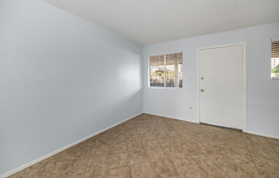 More Photos Of 822 E Carol Ave, Phoenix Apartments For Sale