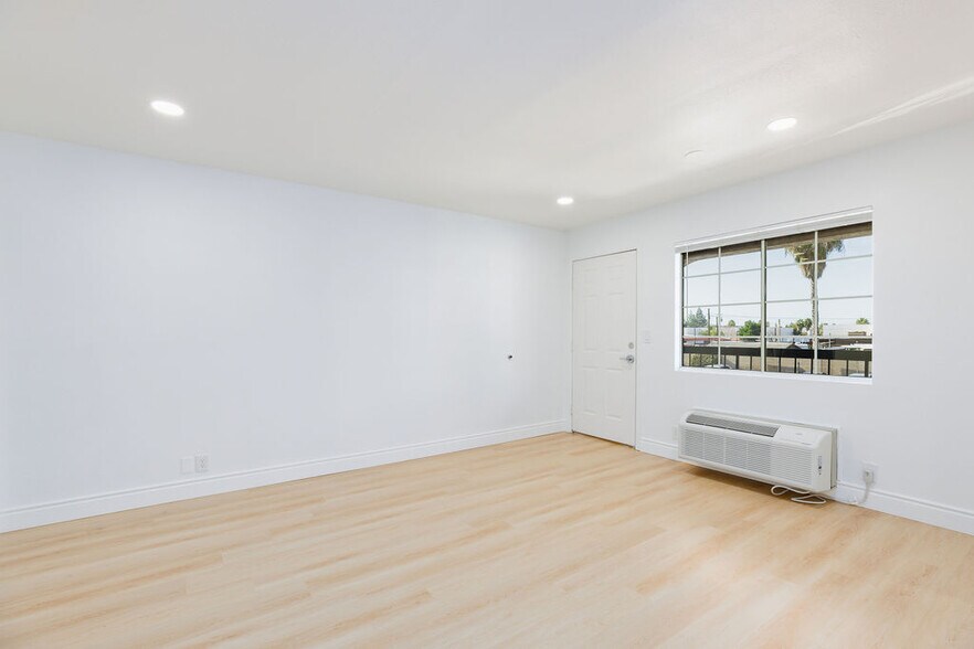More Photos Of 4780 W Mission Blvd, Montclair Office Residential For Lease