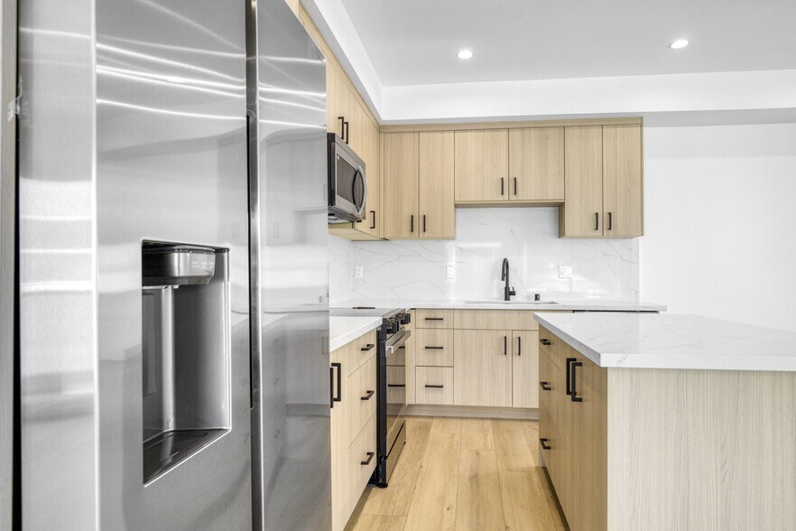 More Photos Of 10828 Hesby St, North Hollywood Apartments For Sale