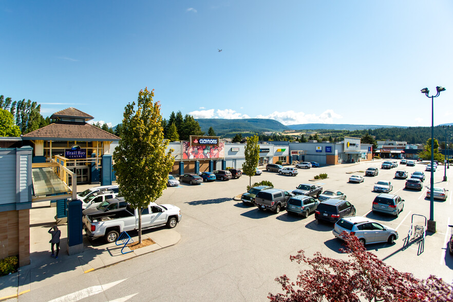 Primary Photo Of 5755 Cowrie St, Sechelt Storefront For Lease