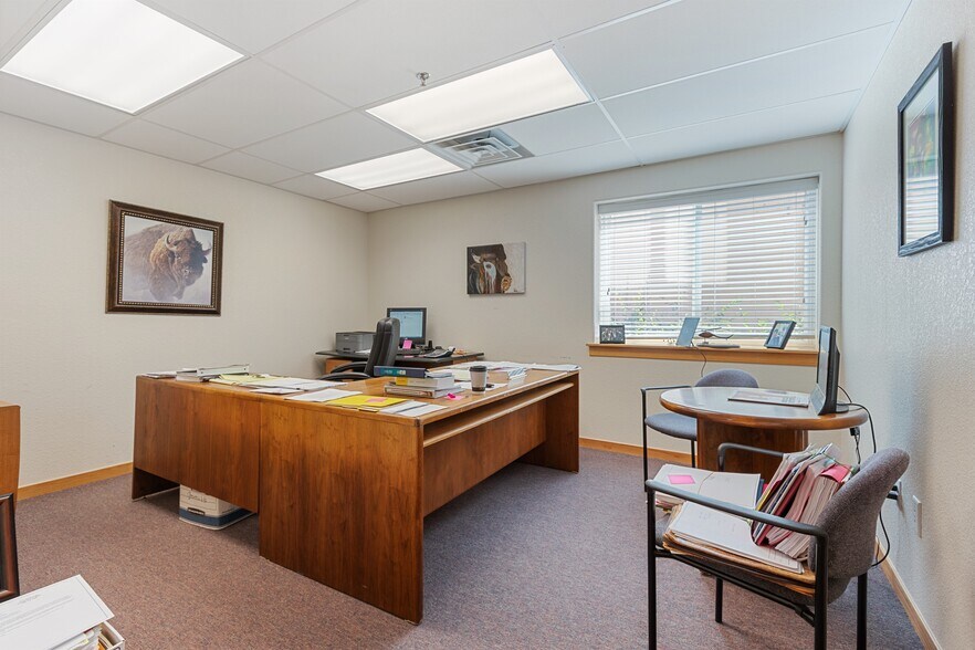 More Photos Of 1714 Duchess Dr, Longmont Office For Lease