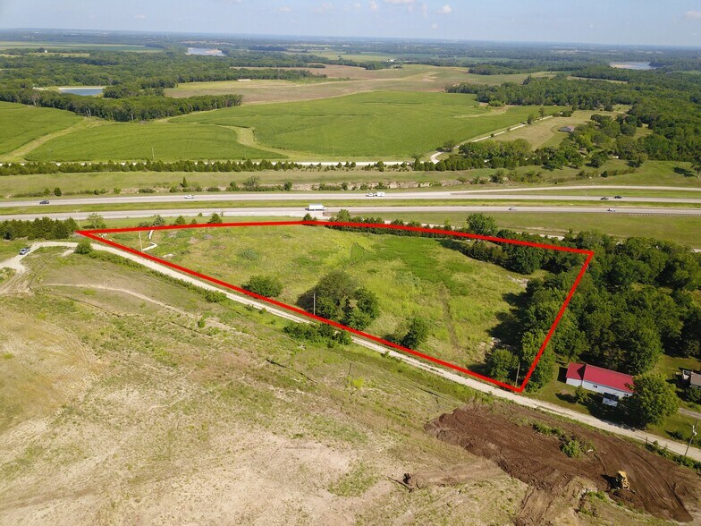 More Photos Of 37660 W 95th St, De Soto Land For Lease
