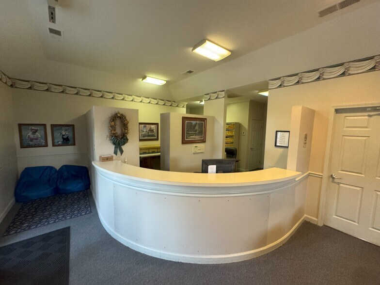 More Photos Of 6622 Kirby Center Cv, Memphis Medical For Lease