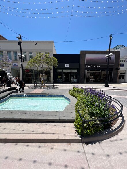 More Photos Of 1450 3rd Street Promenade, Santa Monica Storefront For Lease