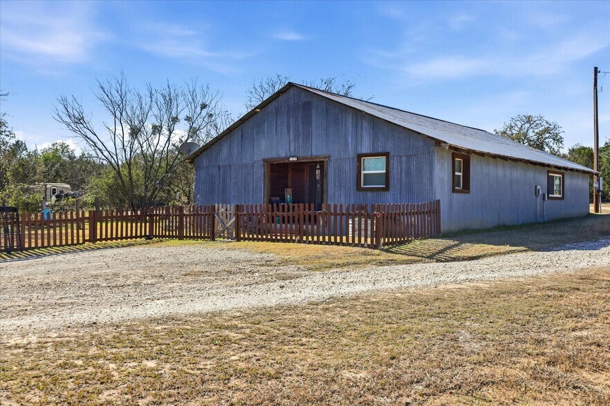 More Photos Of 8980 County Road 156, Bluff Dale Land For Sale
