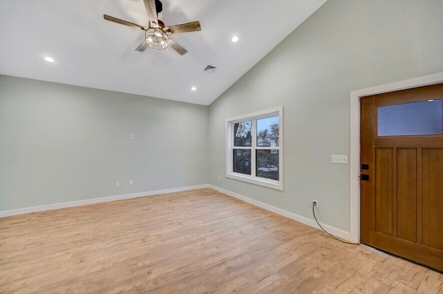 More Photos Of 627-629 Prescott ave, Scranton Multifamily For Sale