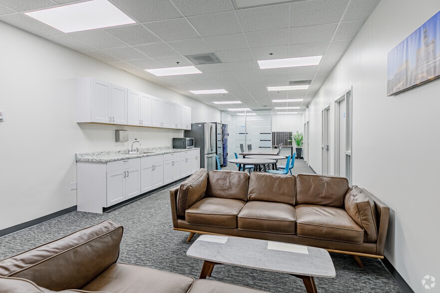 More Photos Of 505 Main St, Chula Vista Warehouse For Lease