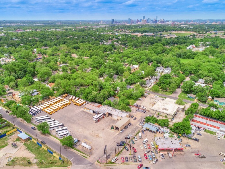 More Photos Of 1135 Gunter St, Austin Flex For Sale