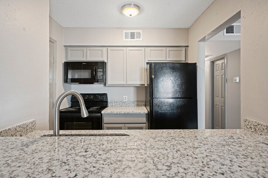 More Photos Of 610 Ferry Rd, Galveston Apartments For Sale