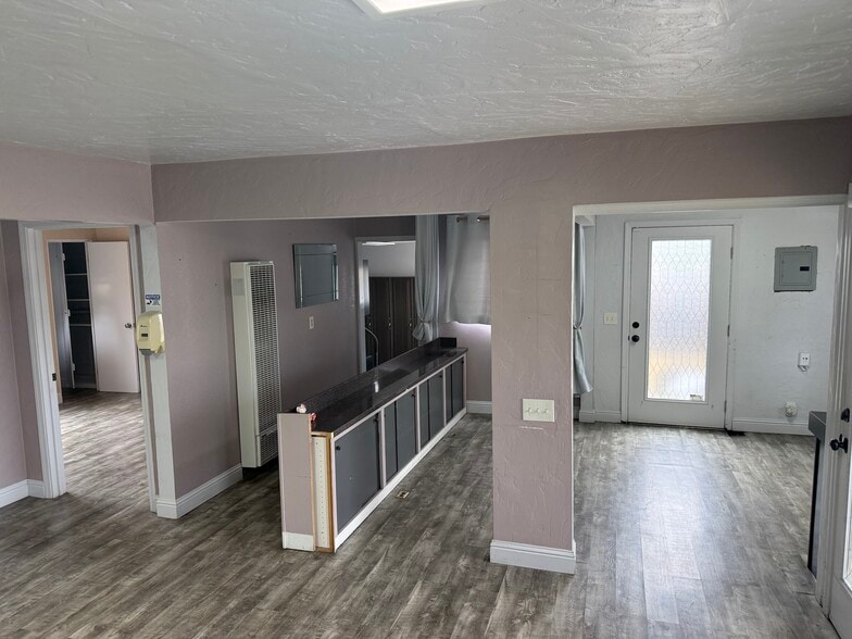More Photos Of 47-51 E Romie Ln, Salinas Medical For Sale