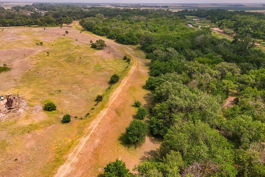 More Photos Of 9111 Long View Road, Burrton Land For Sale