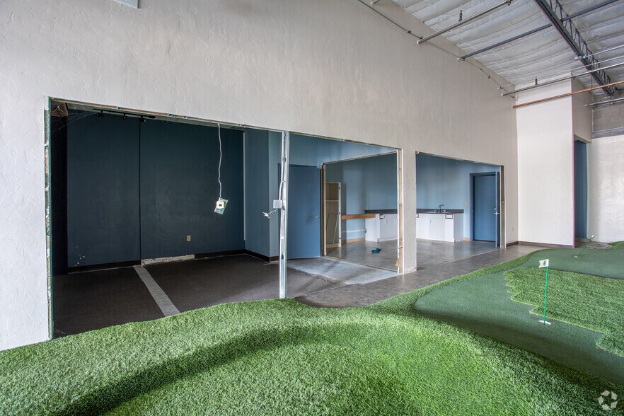 More Photos Of 8300-8360 N Thornydale Rd, Tucson Unknown For Lease