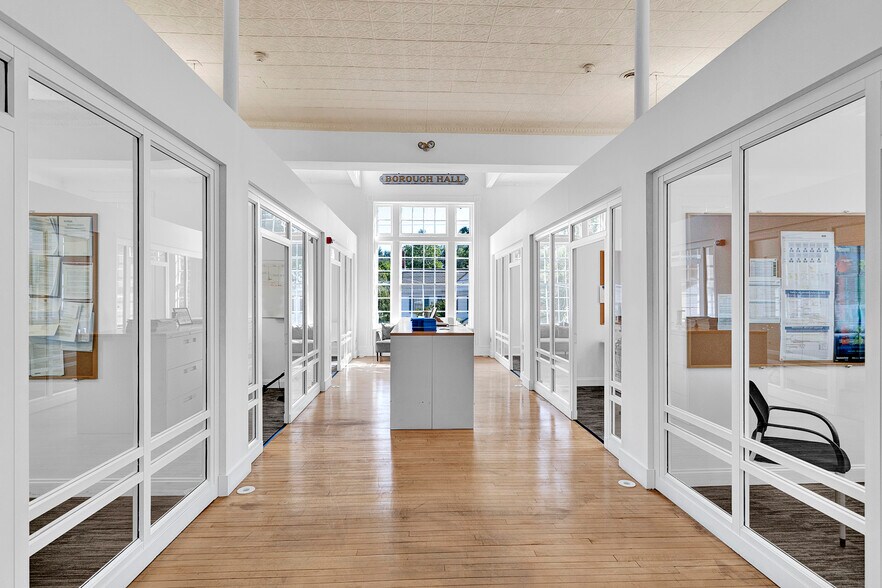 More Photos Of 24 N Main St, Pennington Loft Creative Space For Lease